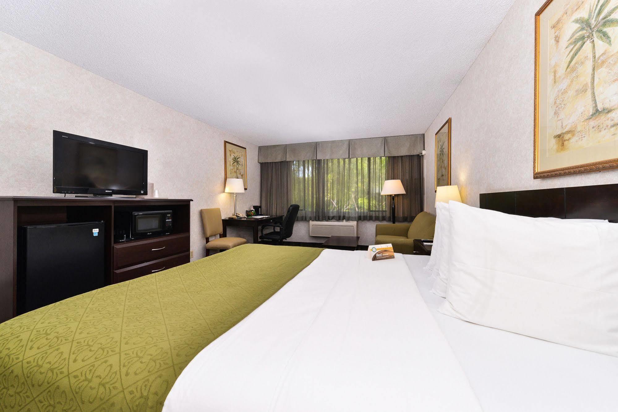 Quality Inn & Suites Montebello - Los Angeles Luaran gambar